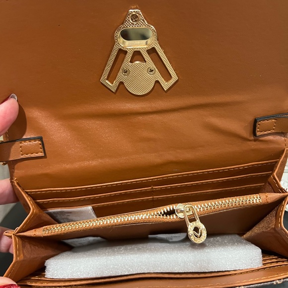 Valentino Brown and Gold Logo Crossbody Bag with turn lock closure - Picture 5 of 10